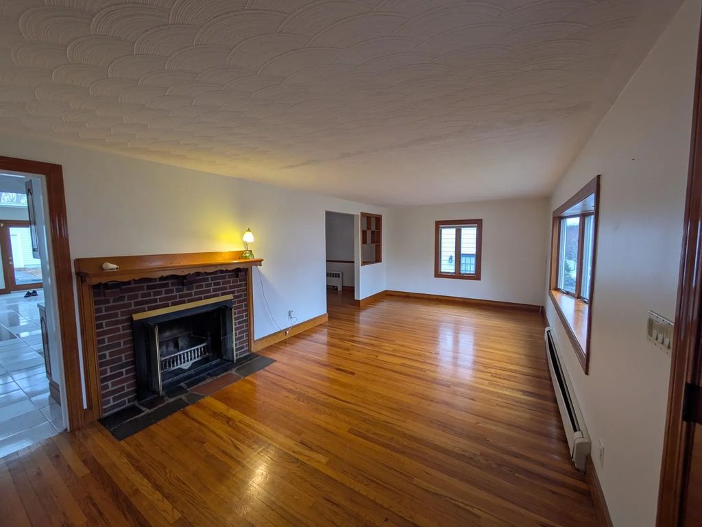 16 Nathaniel Rd, Winchester