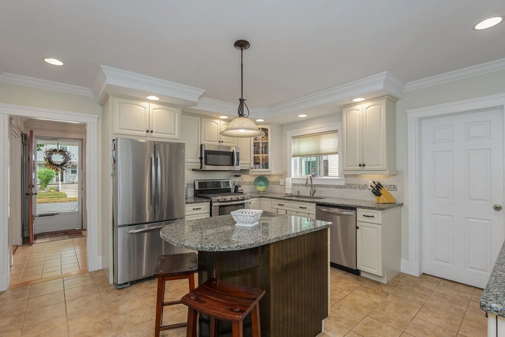 34 Fernwood Ave, Haverhill