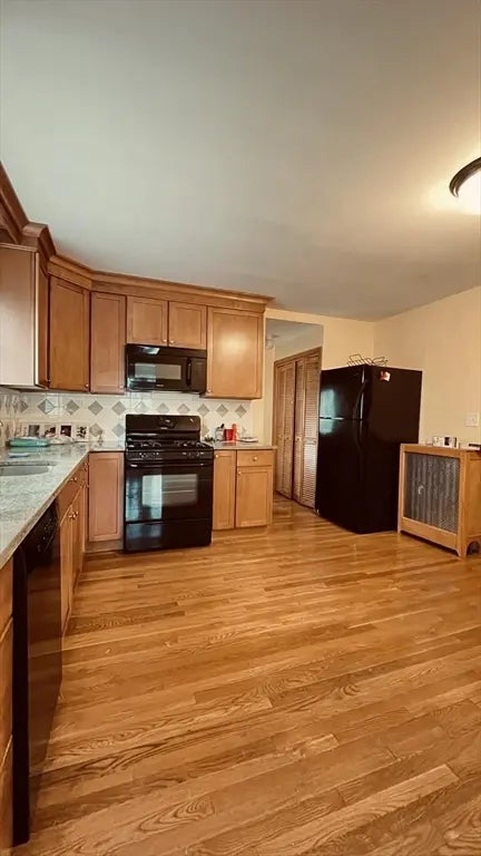 21 Lawrence Lane, Belmont