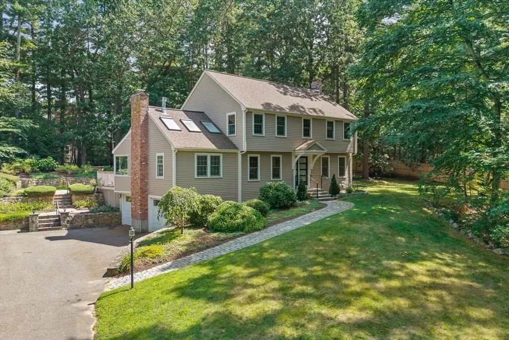 6 Phillips Rd, Sudbury