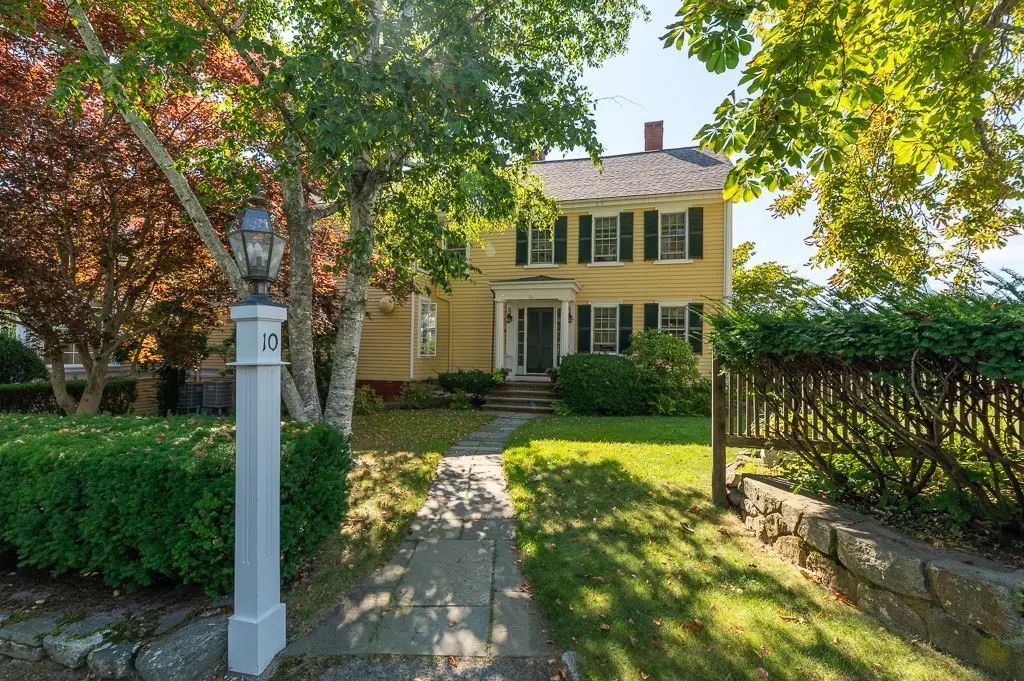 10 Ashland Ave., Manchester