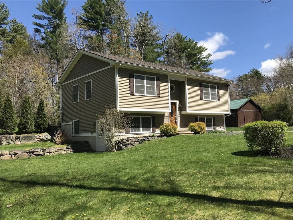 631 Warren Wright Rd, Belchertown