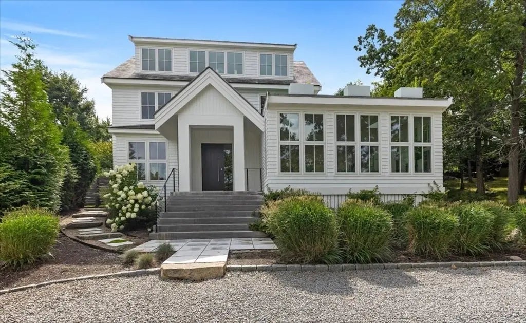 86 Atlantic Ave, Cohasset