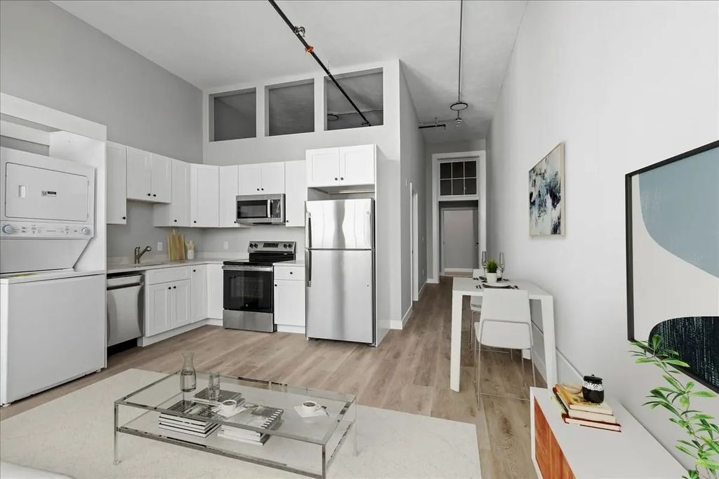 22 Waverly St #102, Worcester