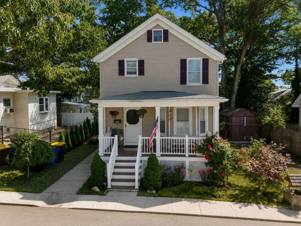 253 Garden St, Fall River