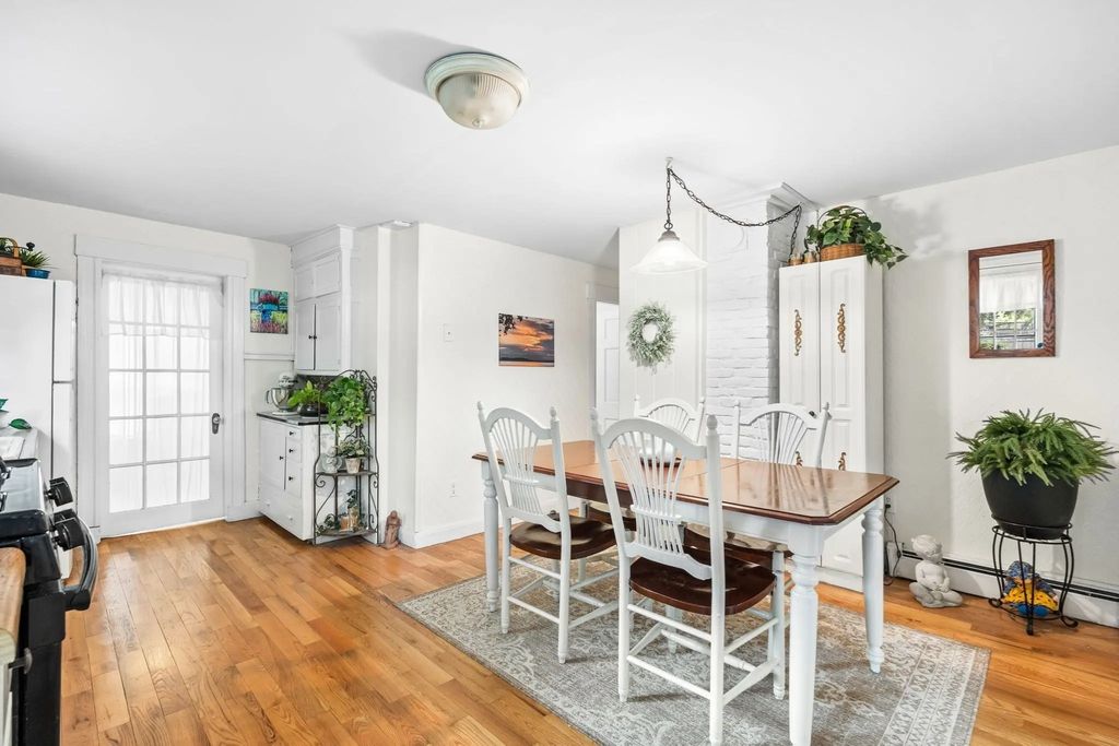 187 Low St #1, Newburyport