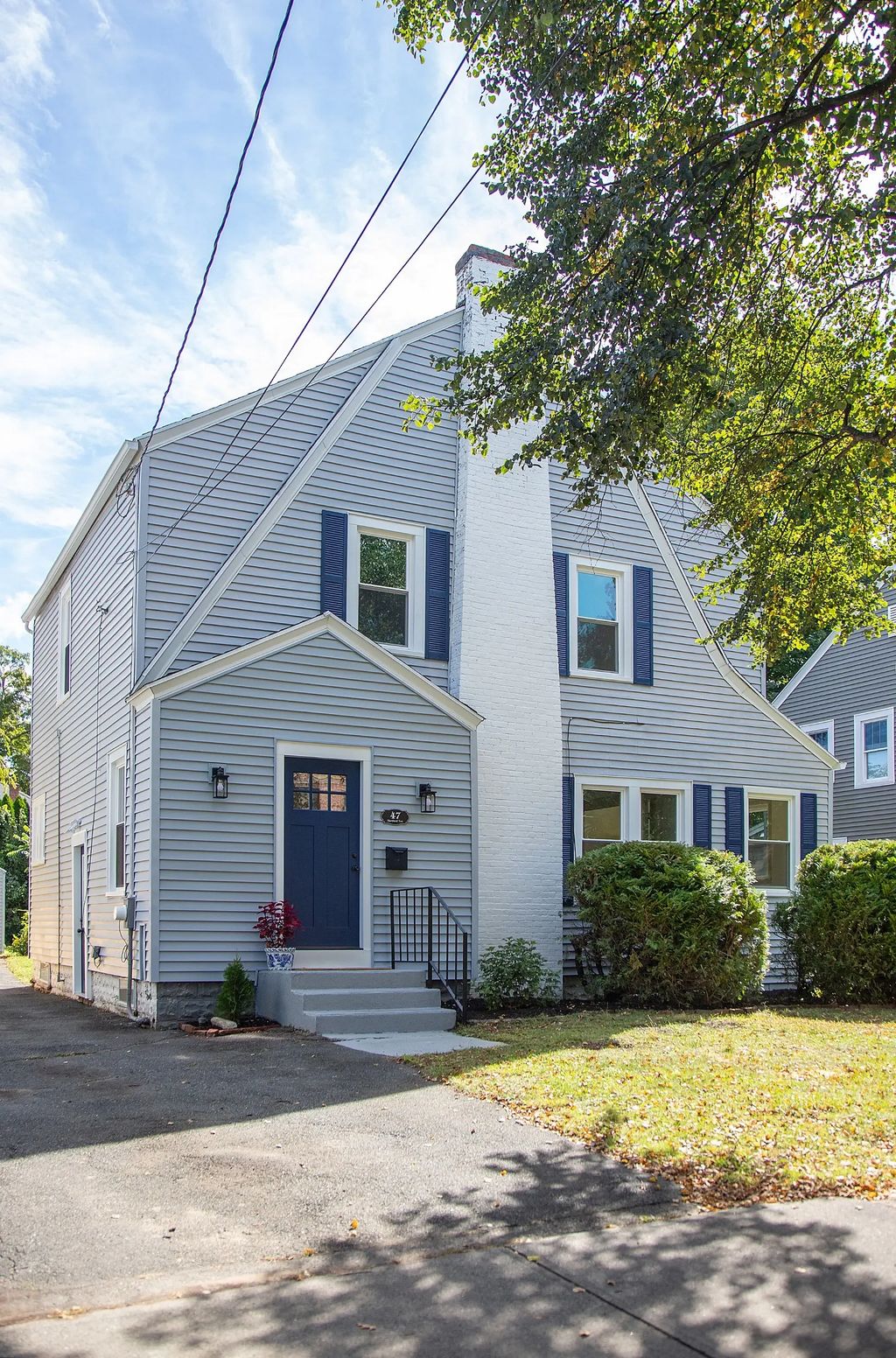47 Hartford Ter, Springfield
