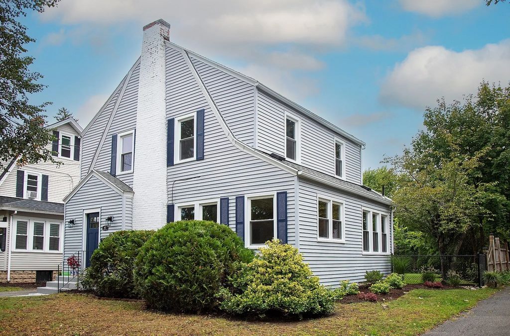 47 Hartford Ter, Springfield