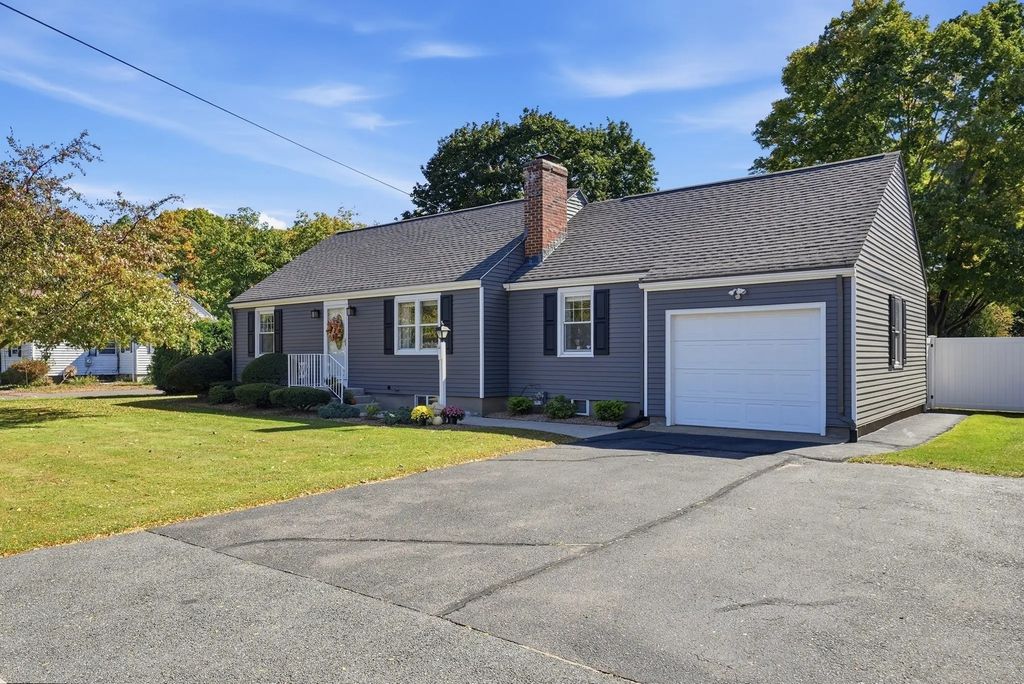 724 Dewey St, West Springfield