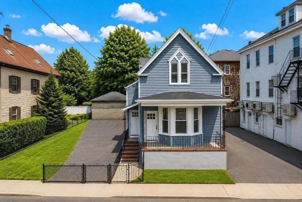 216 State St, New Bedford