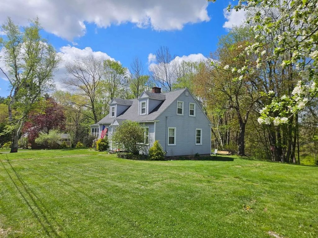 74 Elm St N, Barre