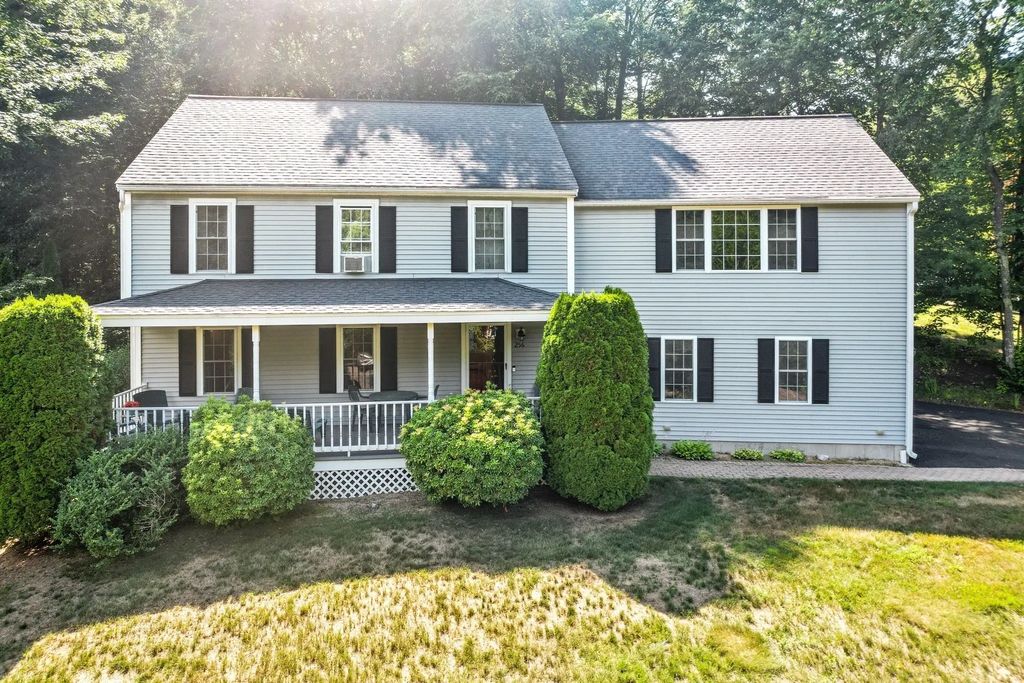 256 Stoneybrook Rd, Fitchburg