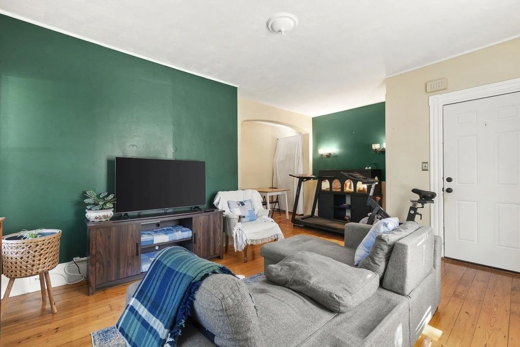 29 Chapman St #1, Canton