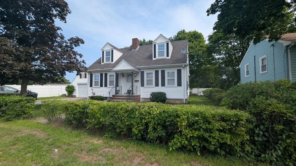 290 Milton Street, Dedham