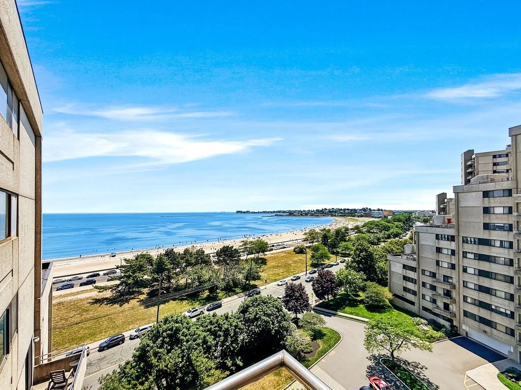 382 Ocean Ave #902, Revere