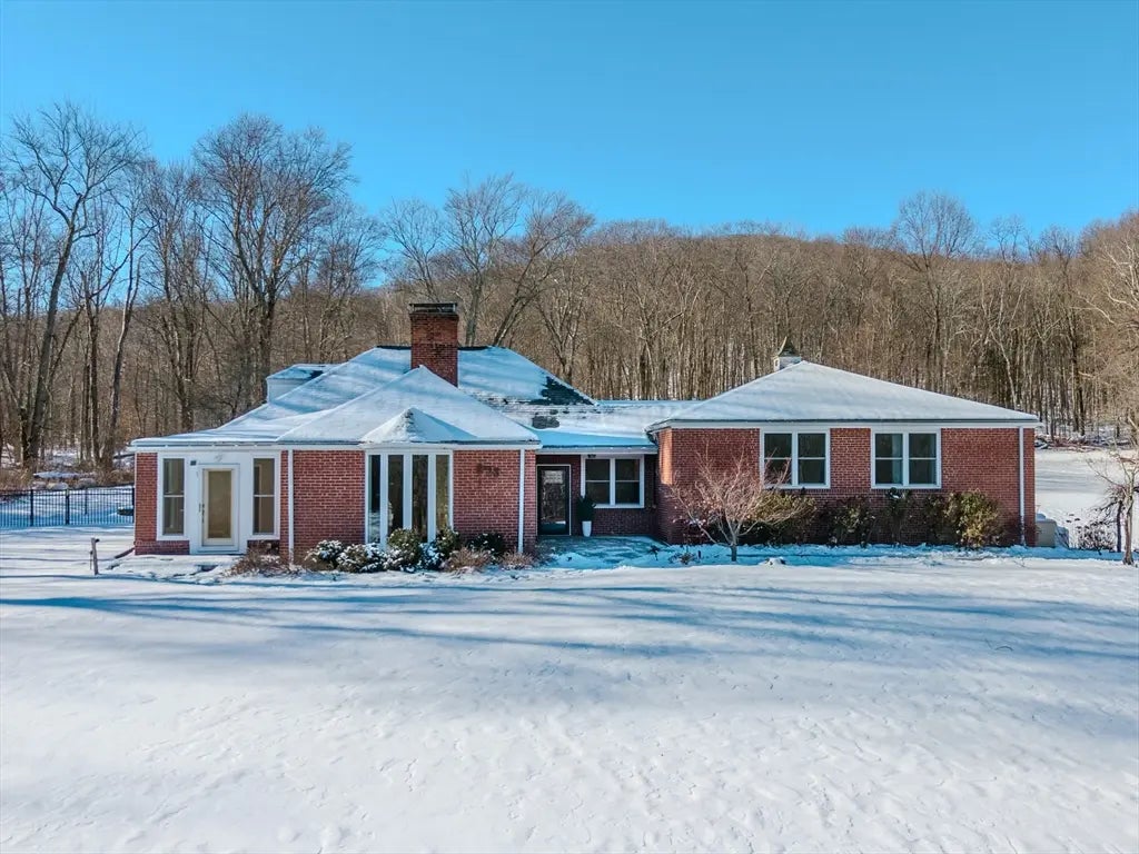 603 Glendale Rd, Wilbraham