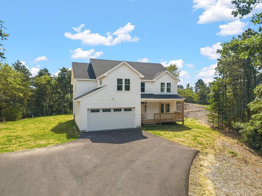 33 Seabiscuit Dr, Plymouth