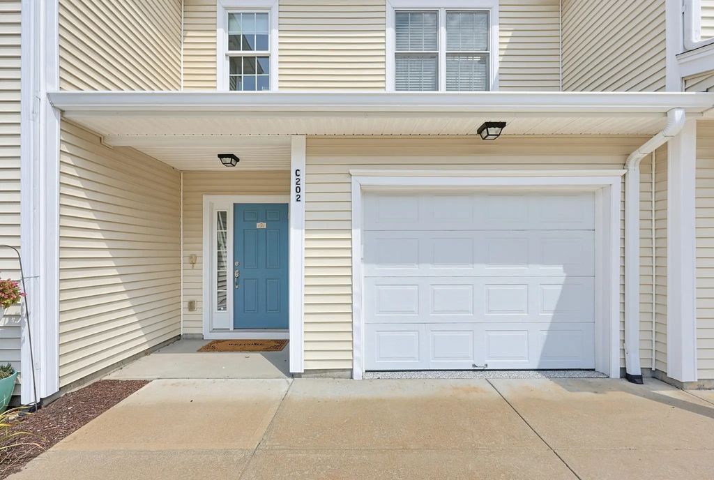 631 East Street #c202, Mansfield