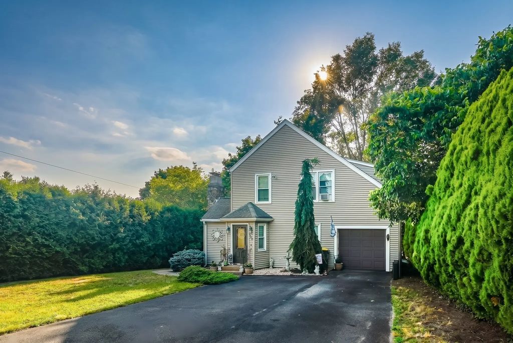 785 Lees River, Somerset