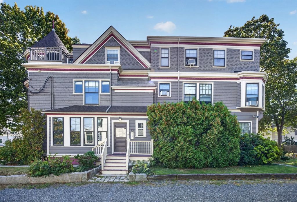 254 Lafayette St #2f, Salem