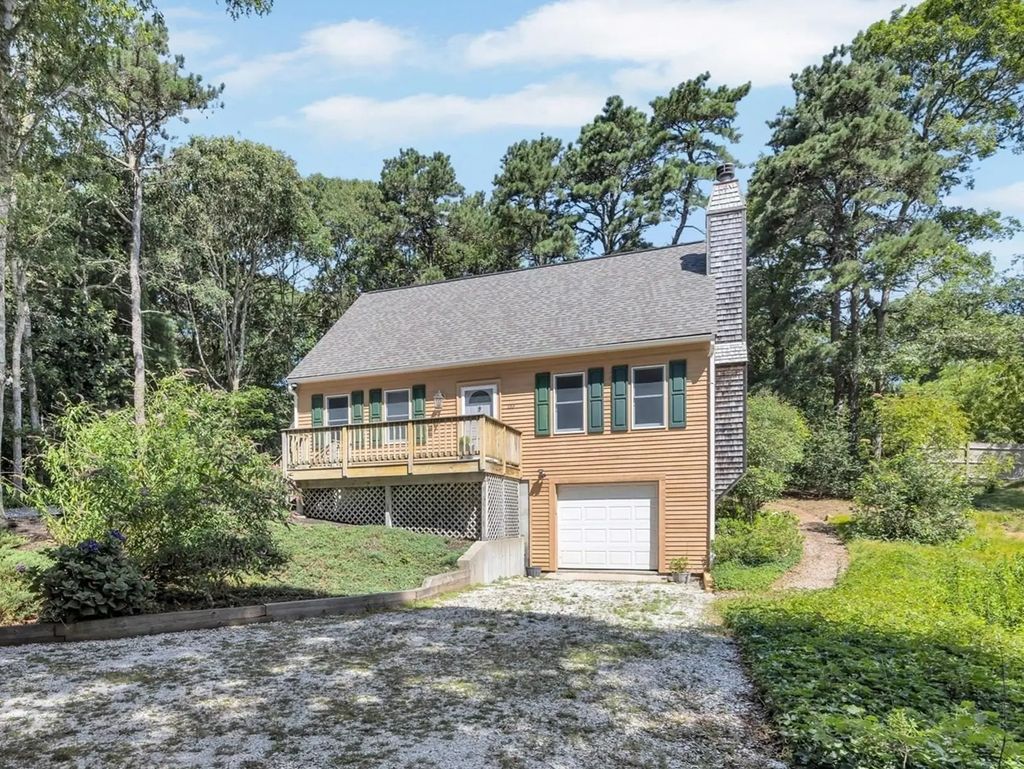 193 Wayside Drive, Brewster