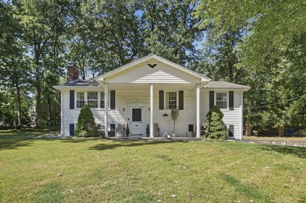 33 Braney Road, Millbury