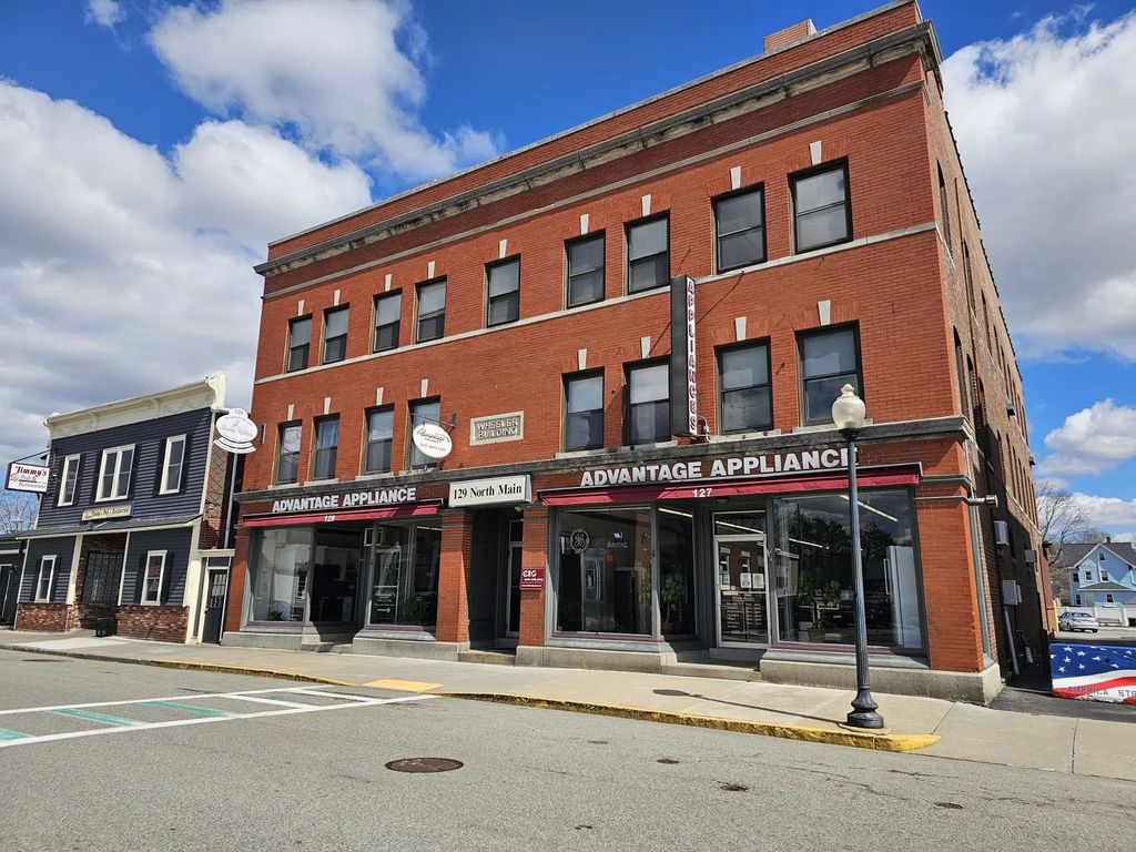 127-129 N Main St #208-209, Mansfield