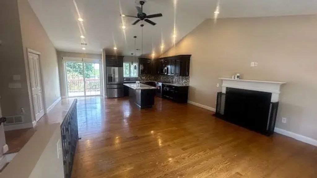 34 Carpenter Ave, Worcester