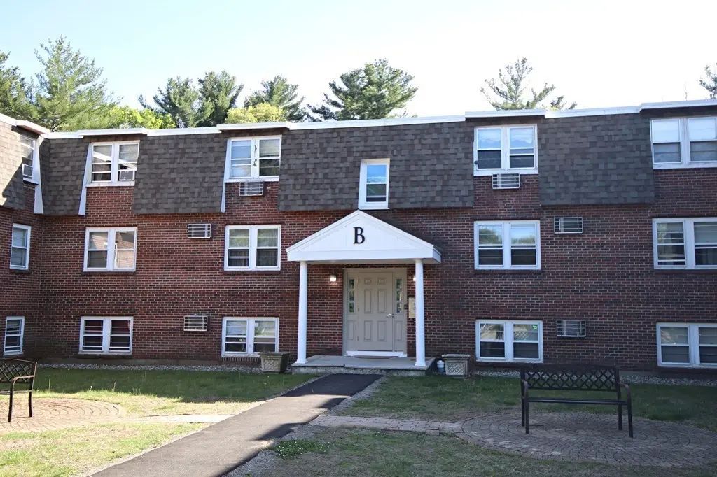 870 Haverhill St #3b, Rowley
