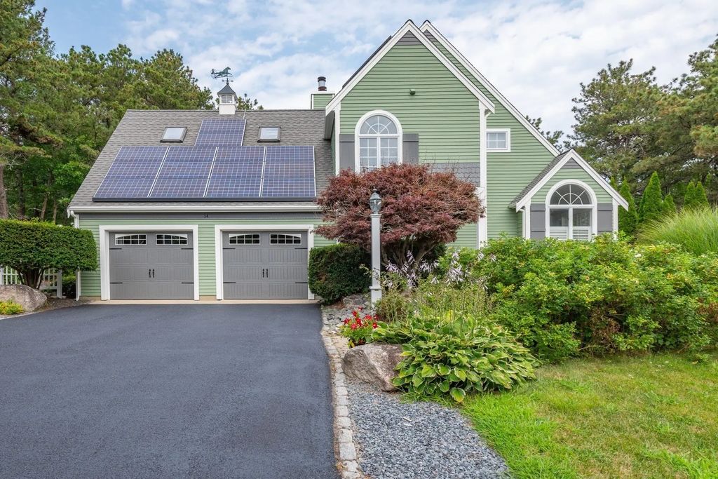34 Polaris Dr, Mashpee
