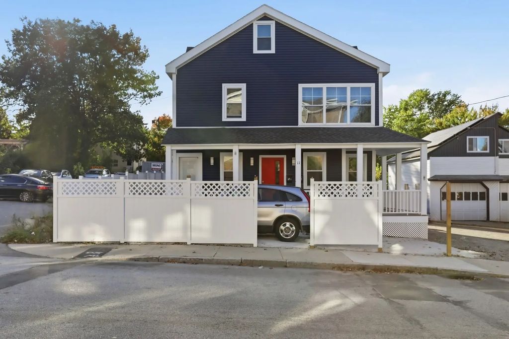 11 Beacon St, Lawrence