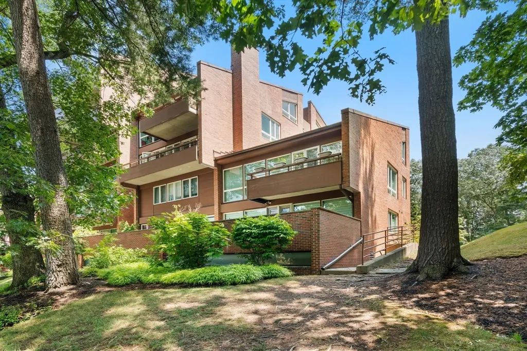 241 Perkins Street #c 403, Boston