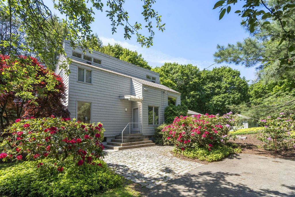 287 Glen Rd, Weston