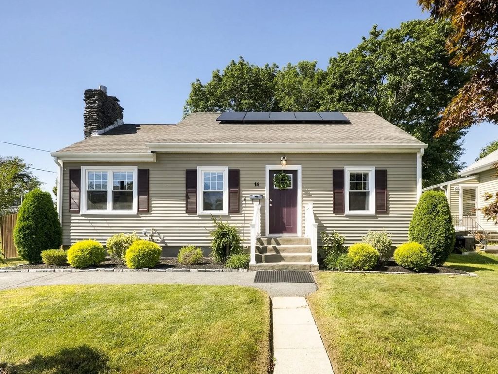 14 Macomber Ave, Dartmouth