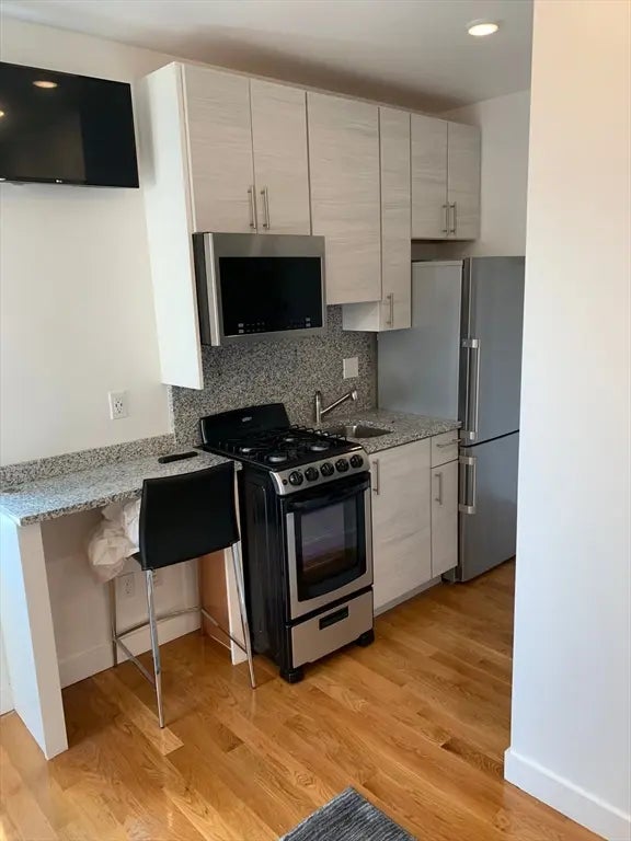 16 Fifth St #23, Chelsea