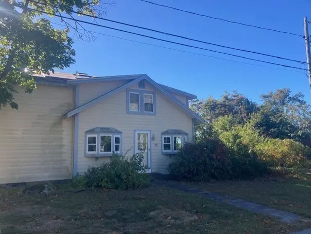 32 Chestnut St., Wareham