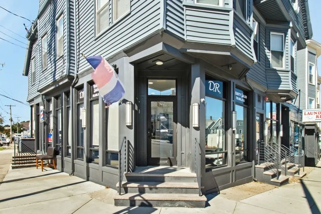 90 Main Street, Malden