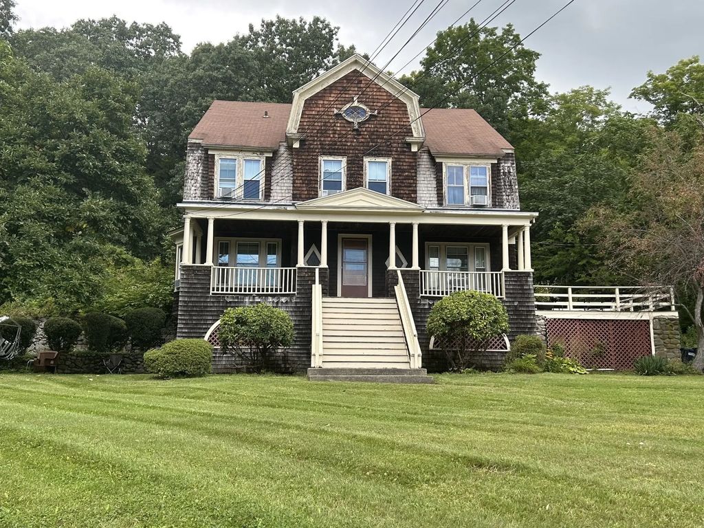 14 Main St #c, Sterling