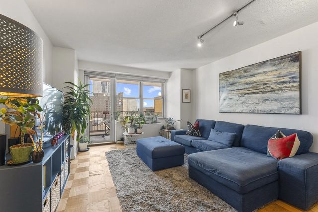 151 Tremont St #19t, Boston