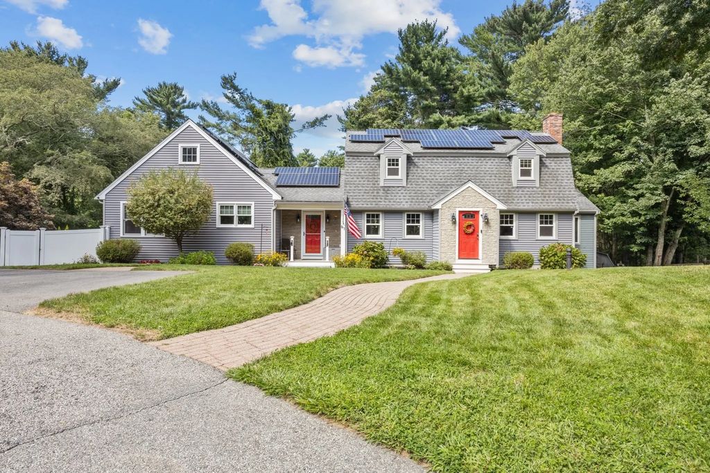 61 Lisa Ave, Plymouth