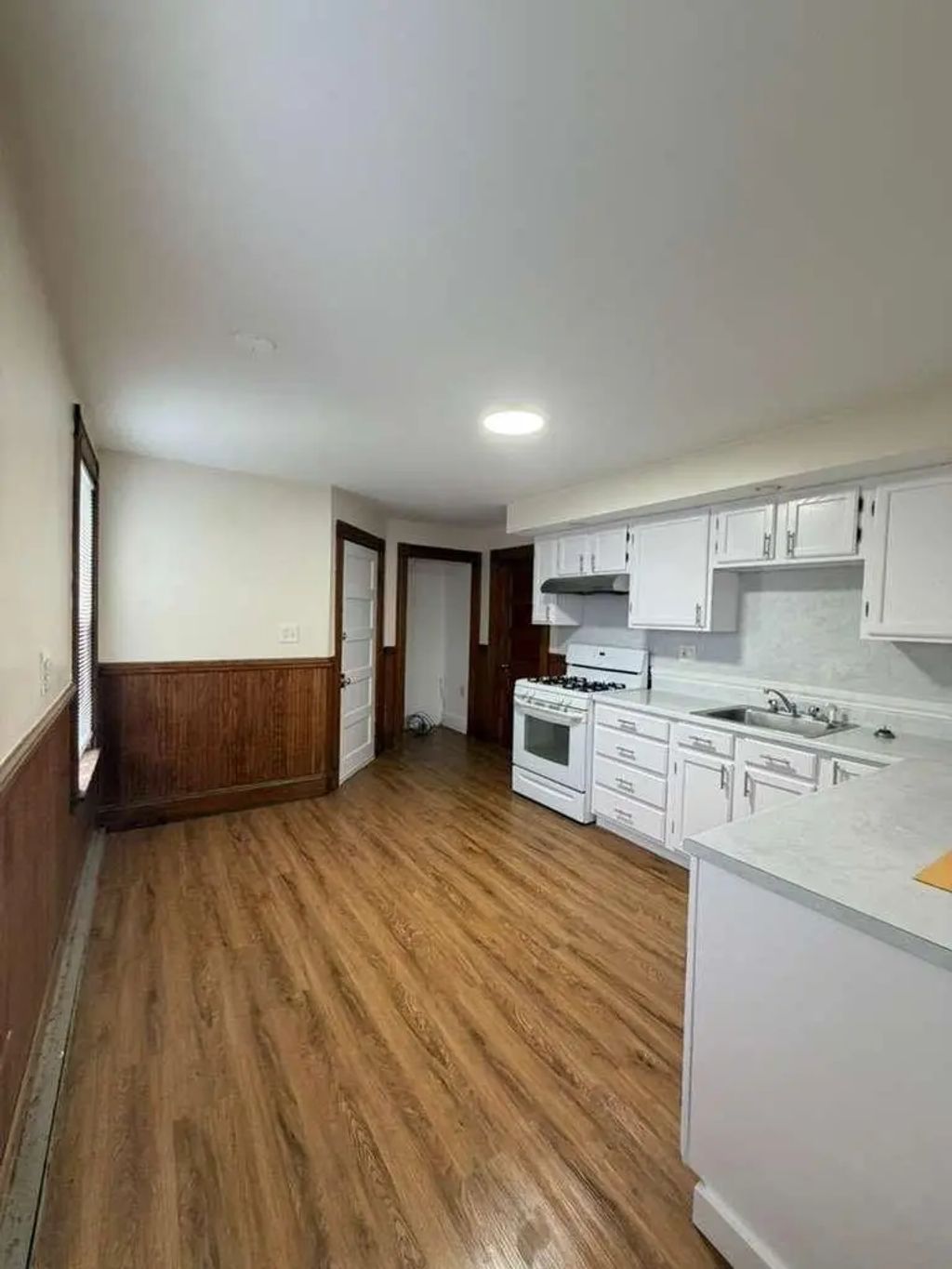 103 Central Ave #3, Chelsea