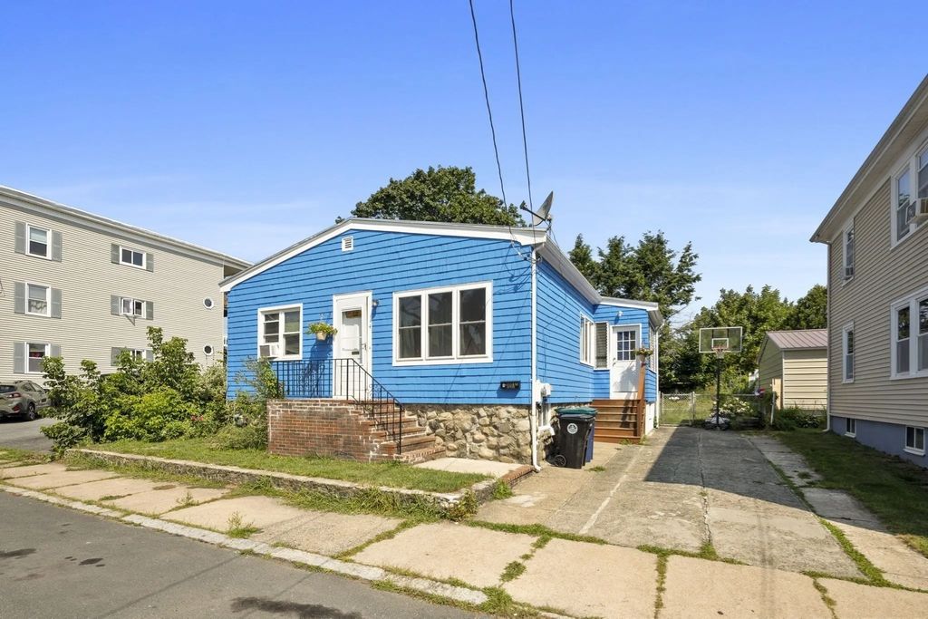 4 Arthur Street, Salem