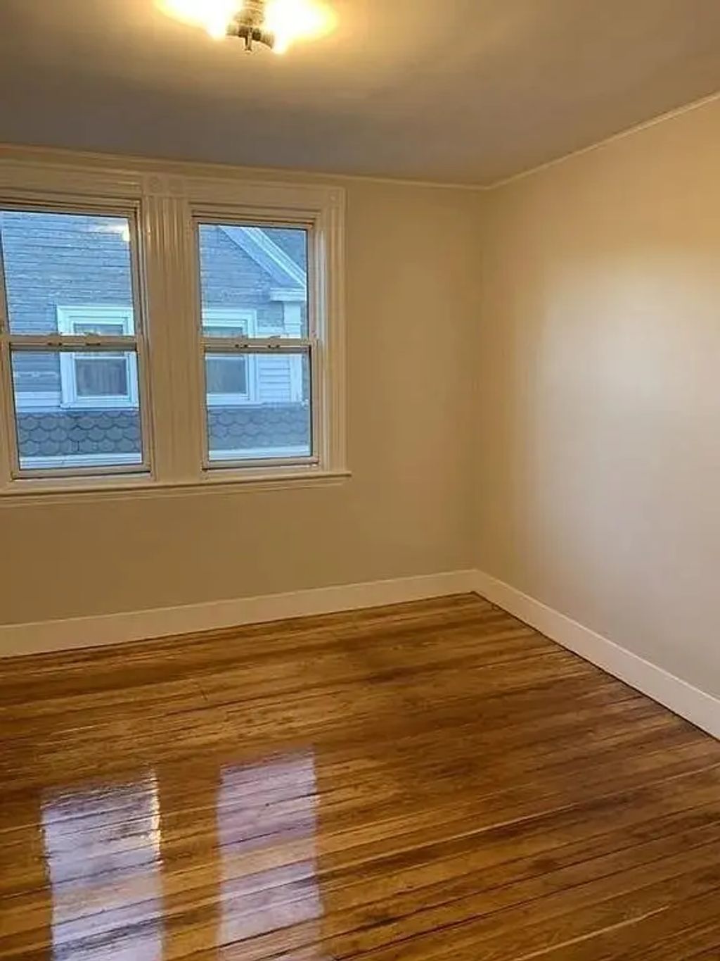 35 Hewins St #3, Boston