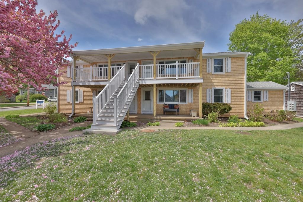 124 Skiff Avenue #a-11, Tisbury