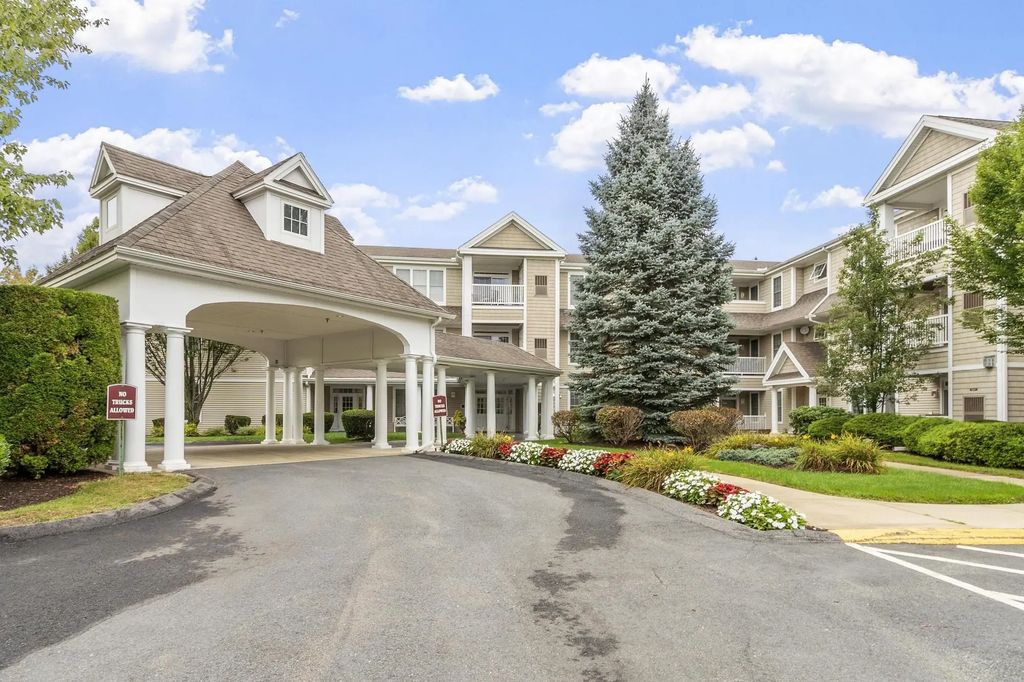 1204 Emerald Court #1204, Tewksbury