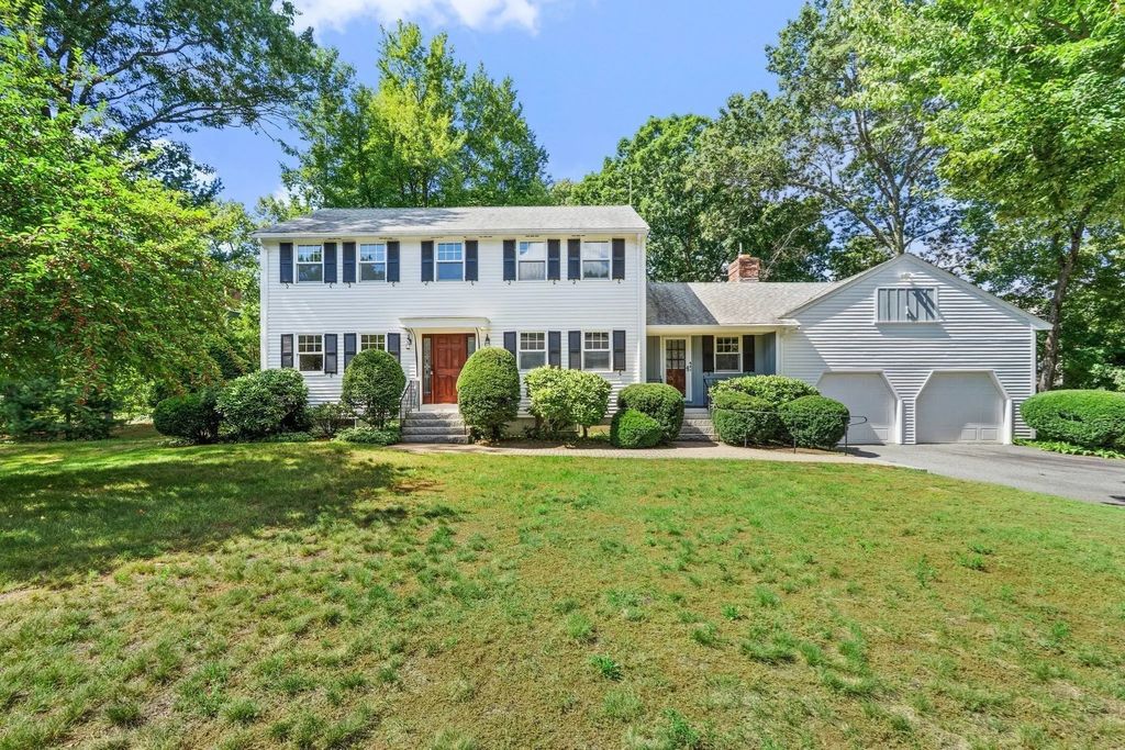 215 Oak Hill Circle, Concord