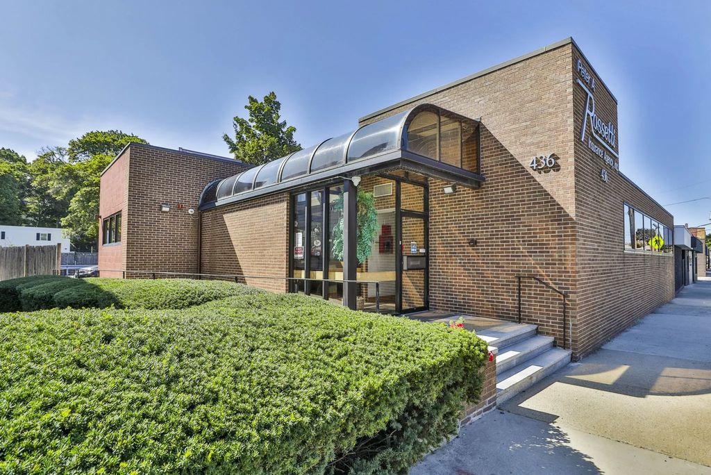 436 Lincoln Ave, Saugus