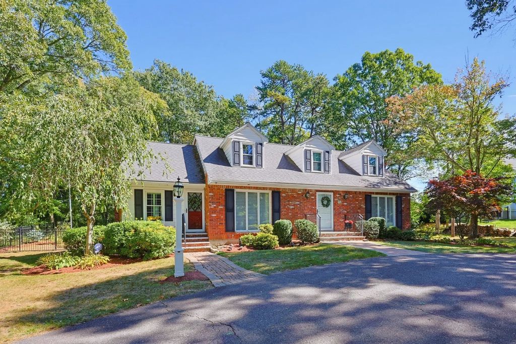 104 Glen Street, Natick