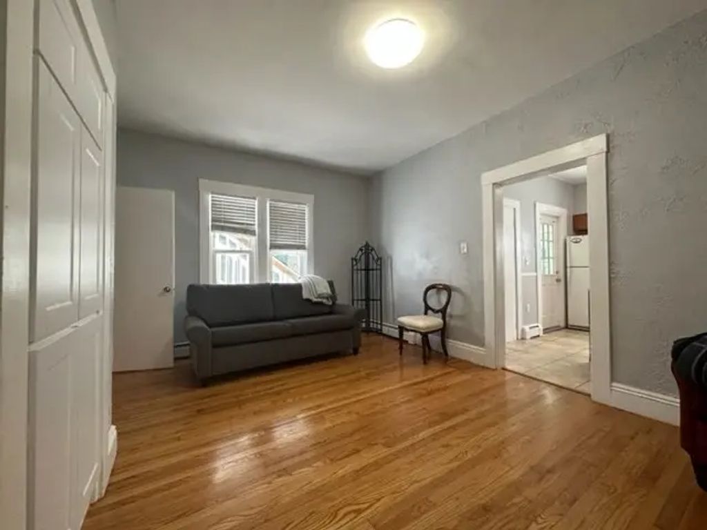 2346 Washington #1, Canton
