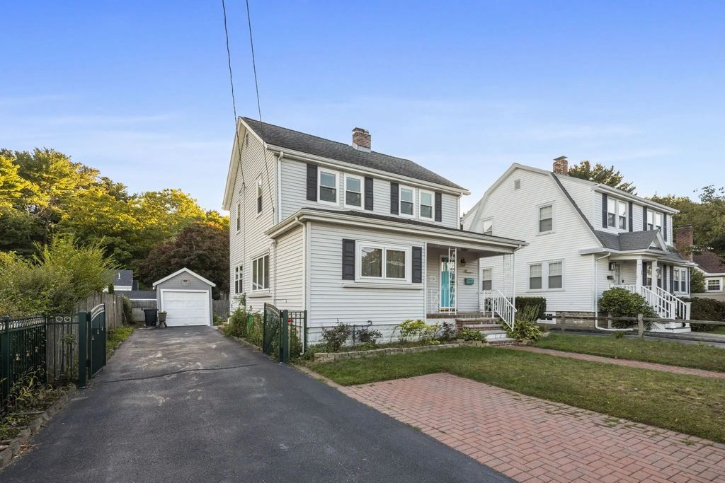 814 Lynnfield Street, Lynnfield